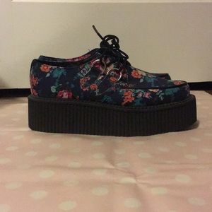 Rare floral T.U.K. Creepers